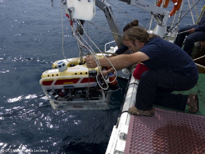 Botadura ROV Almeria ©OCEANA / Gorka Leclercq