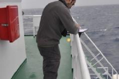 Alberto Álvarez taking notes for the census ©Sebastián Giménez / SEO/BirdLife